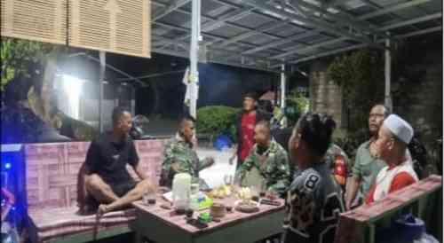 Nonton Bareng Piala Dunia, Koramil Haruyan Bangun Keakraban dengan Masyarakat Nonton Bareng Piala Dunia, Koramil Haruyan Bangun Keakraban dengan Masyarakat