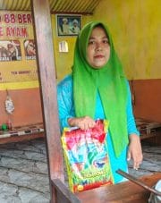 Ringankan Beban Masyarakat, PT Ussy Persada Group Bagikan Beras kepada Warga Lingkar Tambang