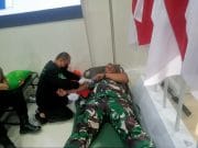 Sambut HUT Bhayangkara ke-80, Personel Kodim 1008/Tabalong Ikut Donor Darah di Polres Tabalong