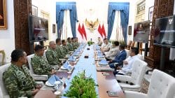 Panglima TNI Laporkan Perkembangan Program Strategis TNI kepada Presiden Prabowo Subianto Panglima TNI Laporkan Perkembangan Program Strategis TNI kepada Presiden Prabowo Subianto