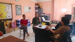 Babinsa Aktif Lakukan Komsos Dengan Staf Desa Demi Terciptanya Kamtibmas Babinsa Aktif Lakukan Komsos Dengan Staf Desa Demi Terciptanya Kamtibmas