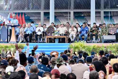 Panglima TNI Dampingi Presiden RI Hadiri Puncak PENAS Petani dan Nelayan XVII Tahun 2026 di Gorontalo