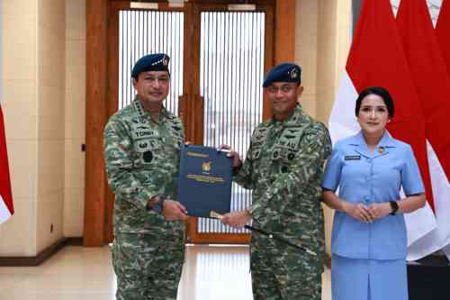 Danlanud Sultan Hasanuddin Resmi Sandang Pangkat Marsekal Pertama Danlanud Sultan Hasanuddin Resmi Sandang Pangkat Marsekal Pertama