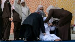 Siaran TikTok Dinilai Melanggar Norma Syariat, Pasangan di Aceh Dijatuhi Hukuman Cambuk