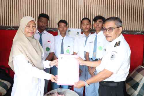Rutan Kraksaan Buka Program PKL, Empat Siswa SMK Ma'arif NU Gending Dapat Pengalaman Kerja Nyata Rutan Kraksaan Buka Program PKL, Empat Siswa SMK Ma'arif NU Gending Dapat Pengalaman Kerja Nyata