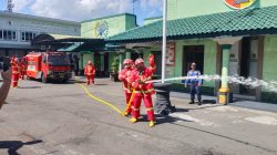 Sinergi Kodim 0808/Blitar Dan Damkar Kota Blitar Gelar Pelatihan Pengoperasian Truk Serta Mitigasi Kebakaran Sinergi Kodim 0808/Blitar Dan Damkar Kota Blitar Gelar Pelatihan Pengoperasian Truk Serta Mitigasi Kebakaran