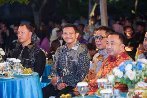 Perkuat Sinergi, Kapolres Dampingi Kapolda Sulteng Hadiri Ramah Tamah HUT Banggai ke-66 Perkuat Sinergi, Kapolres Dampingi Kapolda Sulteng Hadiri Ramah Tamah HUT Banggai ke-66