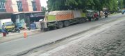 Diduga Langgar Qanun, Aktivitas Truk Roda 12 di Jalur Protokol Langsa Tuai Pertanyaan