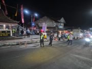 Polisi Lumajang Kerahkan Personel Gabungan Amankan Piodalan di Pura Mandara Giri Semeru Agung