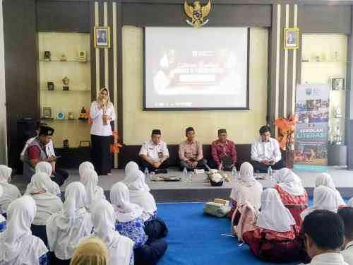 Dispersip Probolinggo Ajak Pelajar Lestarikan Budaya Suronan Melalui Literasi dan Seni Kreatif