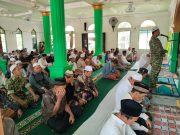 Dandim 1002/HST Shalat Jumat Bersama Warga, Perkuat Kemanunggalan TNI di Lokasi TMMD