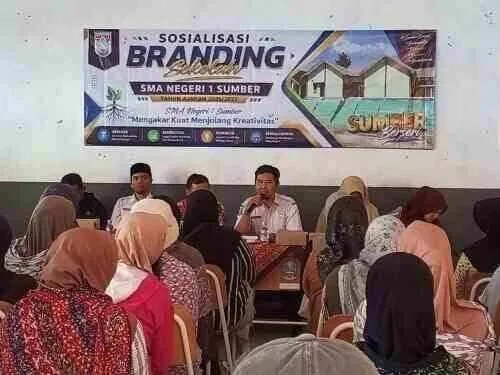 SMAN 1 Sumber Sosialisasikan MPLS Ramah 2026, Libatkan Puluhan Wali Murid