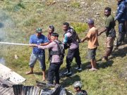 Kodim 1714/Puncak Jaya Reaksi Cepat Bantu Pemadaman Kebakaran di Kota Mulia
