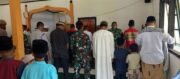 Tingkatkan Iman dan Taqwa, Satgas TMMD 129 Kodim 1505/Tidore Tunaikan Shalat Jumat Bersama Warga
