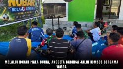 Melalui Nobar Piala Dunia, Anggota Babinsa Jalin Komsos Bersama Warga