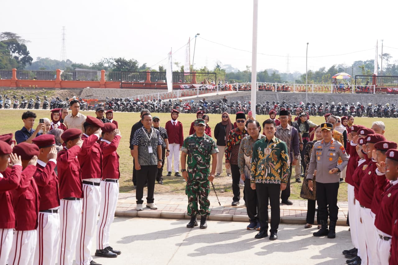 Cetak Calon Pemimpin Masa Depan, Pembukaan MPLS Sekolah Rakyat Terintegrasi 2 Kota Blitar Berjalan Khidmat Dan Lancar Cetak Calon Pemimpin Masa Depan, Pembukaan MPLS Sekolah Rakyat Terintegrasi 2 Kota Blitar Berjalan Khidmat Dan Lancar