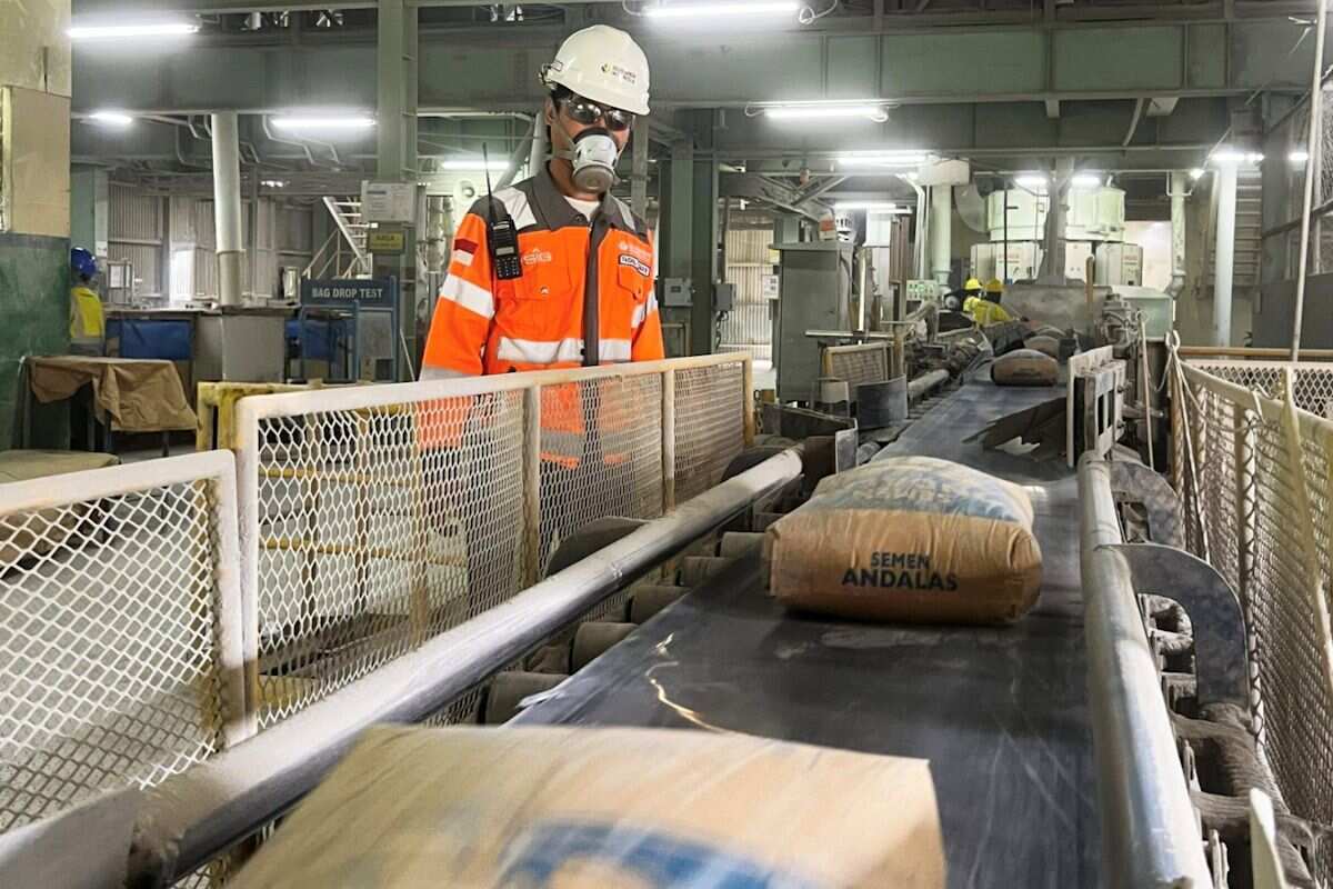 Stabilitas Pasokan Semen di Aceh melalui Optimalisasi Produksi Stabilitas Pasokan Semen di Aceh melalui Optimalisasi Produksi