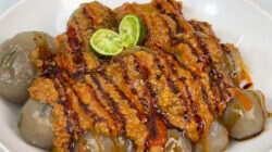 Resep Cilok Jadul dengan Saus Kacang