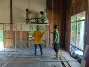 TMMD Imbangan Kodim 1002/HST Percepat Rehab Mushala, Kini Memasuki Tahap Pemasangan Plafon