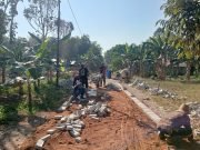 Dansatgas Optimistis Sasaran Jalan TMMD Ke-129 Kodim 1002/HST Rampung Tepat Waktu