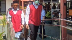 PENGAKUAN TERDAKWA PICU AMARAH KELUARGA KORBAN! KERICUHAN PECAH SETELAH SIDANG TUNTUTAN DITUNDA