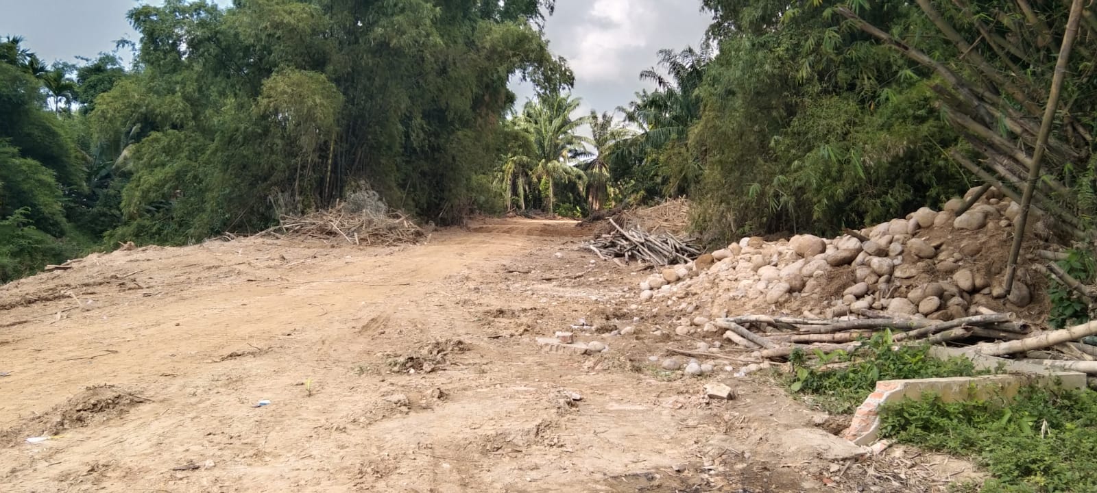 Proyek Tanggul Krueng Langsa Disorot, Papan Proyek Diduga Tak Cantumkan Batas Akhir Proyek