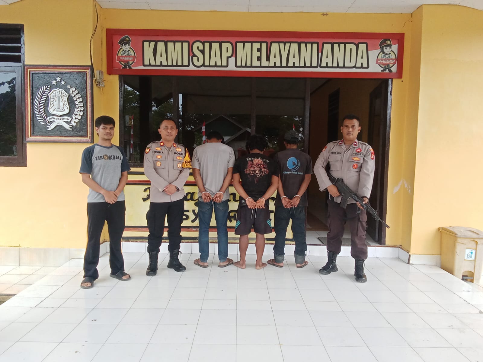 Polsek Bungku Utara dan Polsubsektor Mamosalato amankan tiga pelaku pencuri buah sawit warga Polsek Bungku Utara dan Polsubsektor Mamosalato amankan tiga pelaku pencuri buah sawit warga