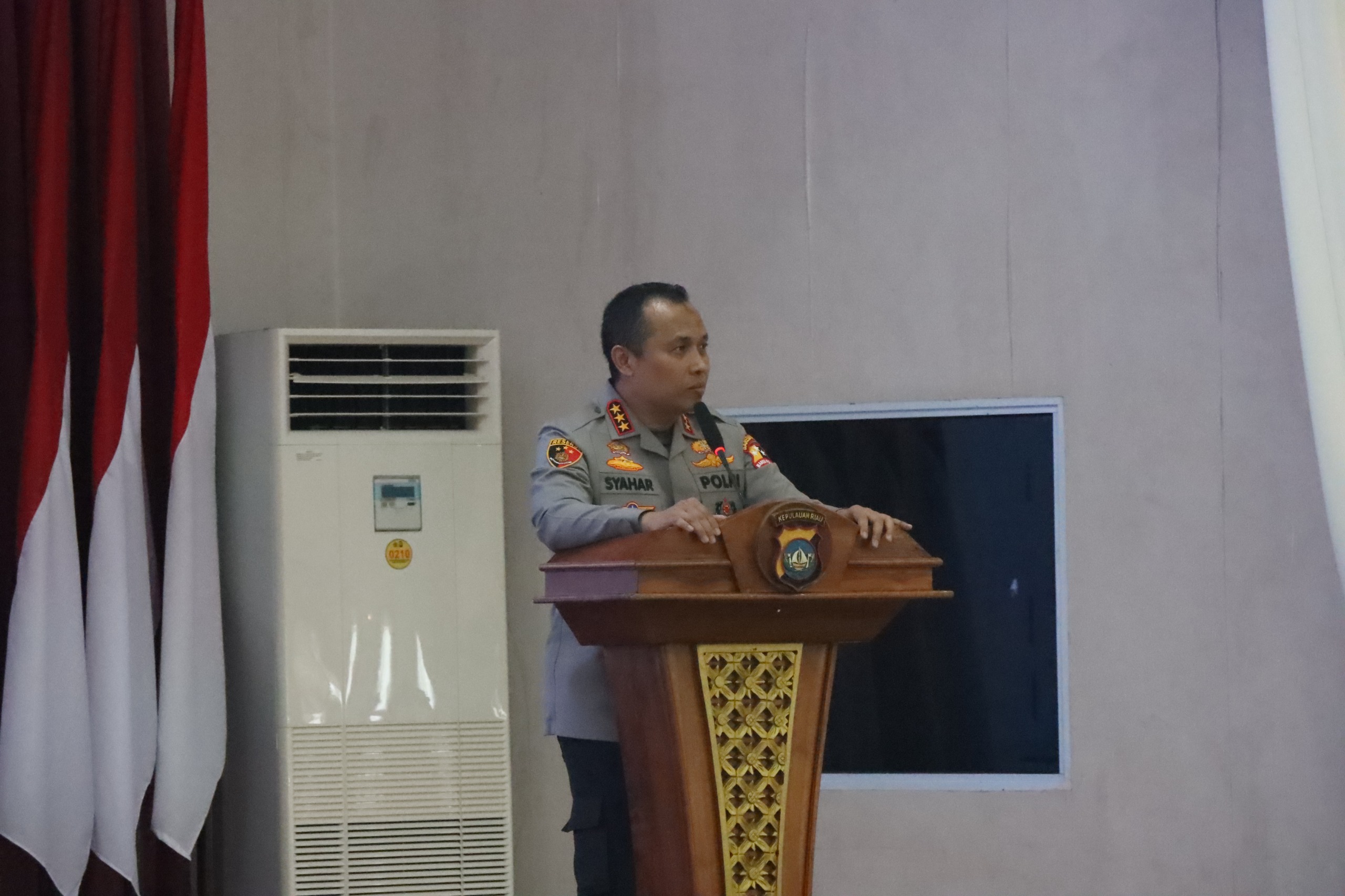 KABARESKRIM POLRI TEKANKAN INTEGRITAS DAN PROFESIONALISME PERSONEL RESKRIM POLDA KEPRI