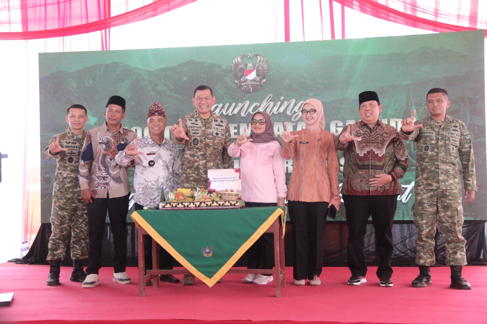 Pangdam XXI/RI: Jembatan Garuda Wujud Gotong Royong dan Kemanunggalan TNI - Rakyat Pangdam XXI/RI: Jembatan Garuda Wujud Gotong Royong dan Kemanunggalan TNI - Rakyat