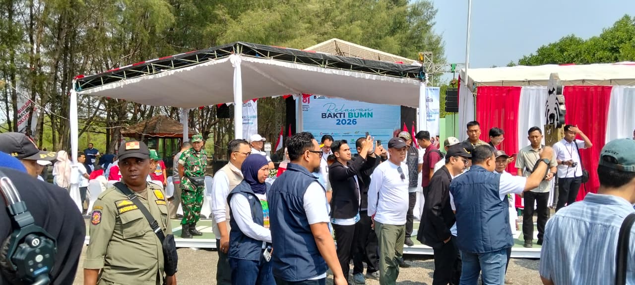 Perkuat Ekonomi dan Jaga Kelestarian Pesisir Pantai Bahak, Koramil Tongas Kawal Dan Amankan Kegiatan Relawan Bakti BUMN Perkuat Ekonomi dan Jaga Kelestarian Pesisir Pantai Bahak, Koramil Tongas Kawal Dan Amankan Kegiatan Relawan Bakti BUMN
