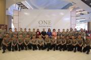 SEMARAKKAN HUT KE-81 RI, PADUAN SUARA POLDA KEPRI MERIAHKAN HARMONI MERDEKA DI ONE BATAM MALL