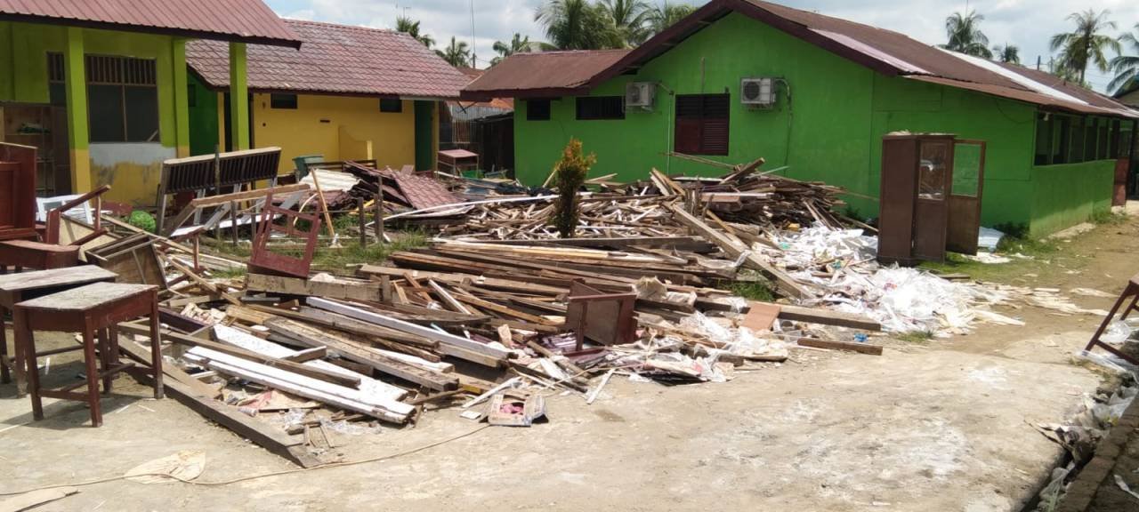 Revitalisasi SDN 1 Tualang Cut Disorot, Pengawasan P2SP Dipertanyakan dan Aset Bongkaran Jadi Sorotan