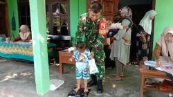 Tingkatkan Kesehatan Anak Dan Cegah Stunting, Serda Fiyan Setyadi Dampingi Posyandu ILP Di Desa Kebon Agung