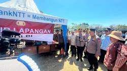 Polri Perkuat Penanganan Gempa NTT, Kapolri Tinjau Lokasi Terdampak dan Serahkan Bantuan