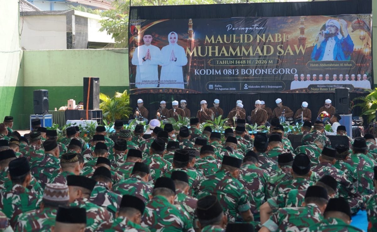 Perkuat Fondasi Spiritual, Kodim Bojonegoro Peringati Maulid Nabi Muhammad SAW 1448 H Perkuat Fondasi Spiritual, Kodim Bojonegoro Peringati Maulid Nabi Muhammad SAW 1448 H