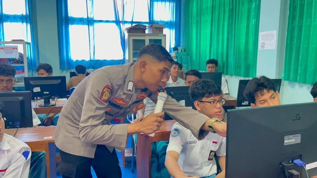 Polres Bojonegoro Edukasi Ratusan Pelajar Soal AI Antisipasi Deepfake dan Hoaks