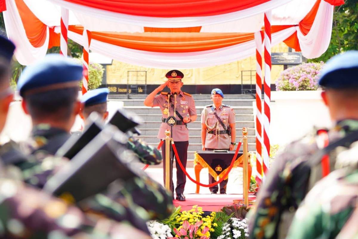 Kapolri Pimpin Upacara Hari Juang Polri 2026 di Surabaya, Kobarkan Semangat Perjuangan Polri untuk Mewujudkan Kemajuan Bangsa Kapolri Pimpin Upacara Hari Juang Polri 2026 di Surabaya, Kobarkan Semangat Perjuangan Polri untuk Mewujudkan Kemajuan Bangsa