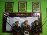 Satgas Pamtas RI-Malaysia Yonarmed 19/Bogani Terima Sukarela Dua Senjata Rakitan dan Sisik Trenggiling dari Warga Perbatasan