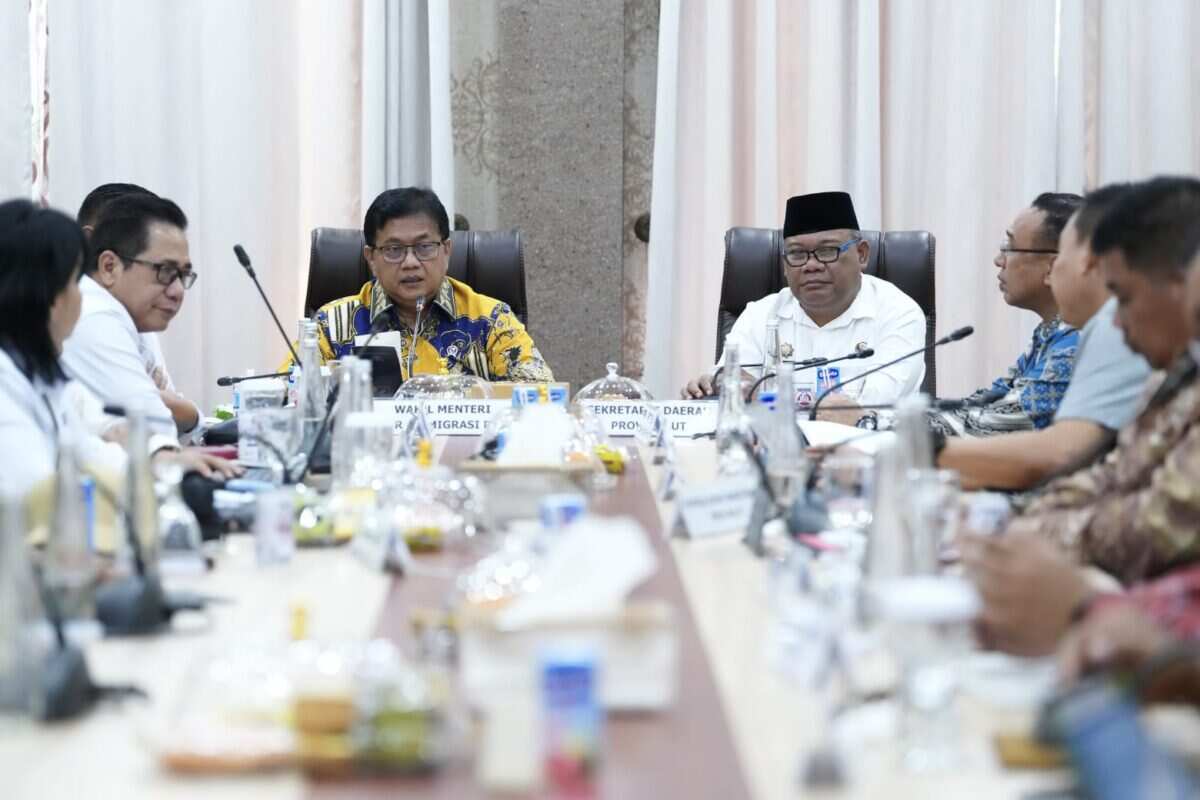 Rakor Kementrans-Pemprov Malut, Wamen Viva Yoga: Menciptakan Lapangan Kerja Lewat Cetak Sawah di Kawasan Transmigrasi Rakor Kementrans-Pemprov Malut, Wamen Viva Yoga: Menciptakan Lapangan Kerja Lewat Cetak Sawah di Kawasan Transmigrasi