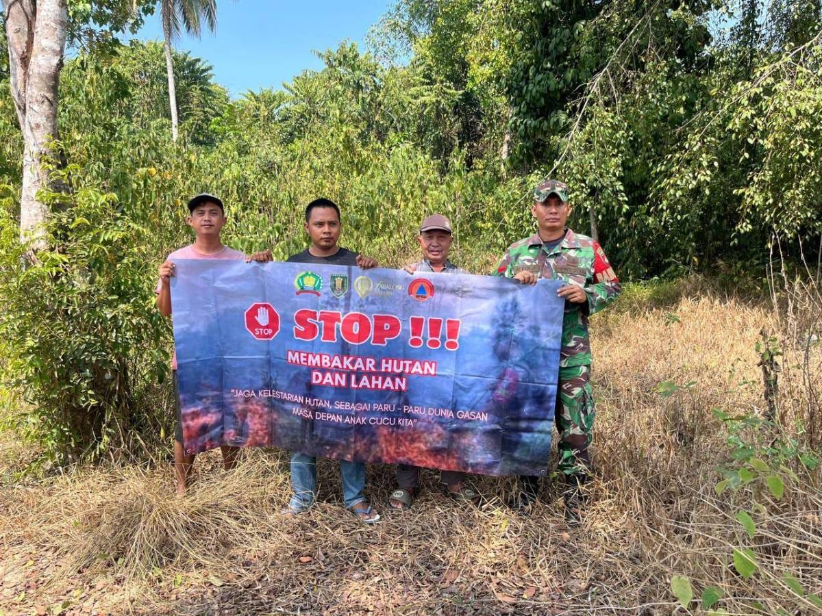 Karhutla Jadi Perhatian, Babinsa Koramil Muara Uya Ingatkan Warga Jangan Bakar Lahan Sembarangan