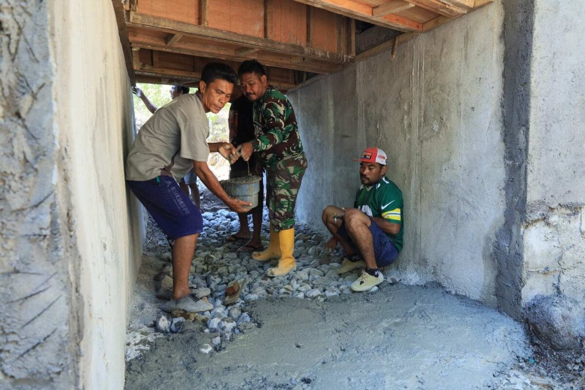 Tanpa Mengenal Lelah, Kodim 1505/Tidore Terus Kebut Pembangunan Jembatan Garuda Tanpa Mengenal Lelah, Kodim 1505/Tidore Terus Kebut Pembangunan Jembatan Garuda