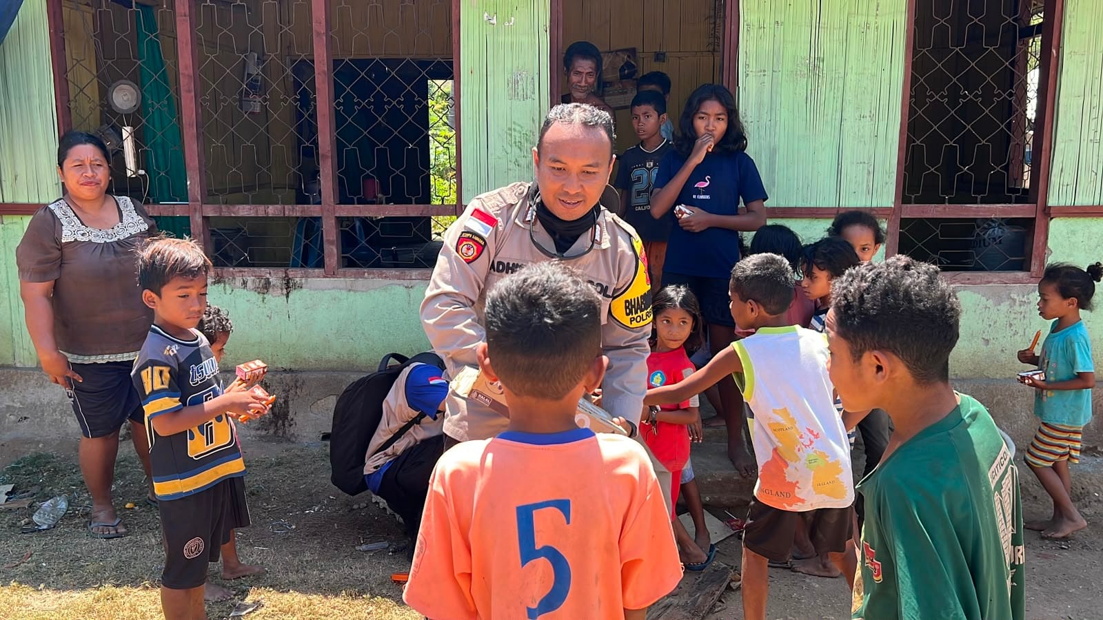 Membantu Anak Mengembalikan Rasa Percaya Diri Dan Kontrol Diri Bhabinkamtibmas: Psychological First Aid