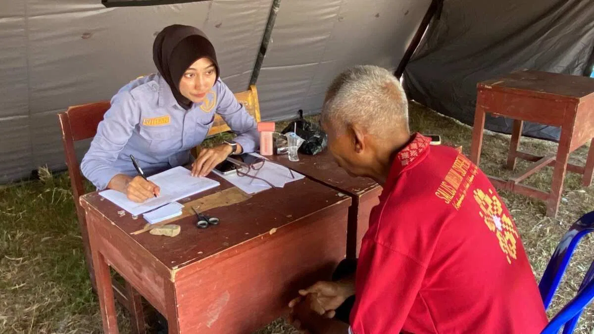 Layanan Kesehatan Polri Hadir di Tengah Pengungsian, 49 Warga Terdampak Gempa Menerima Pelayanan
