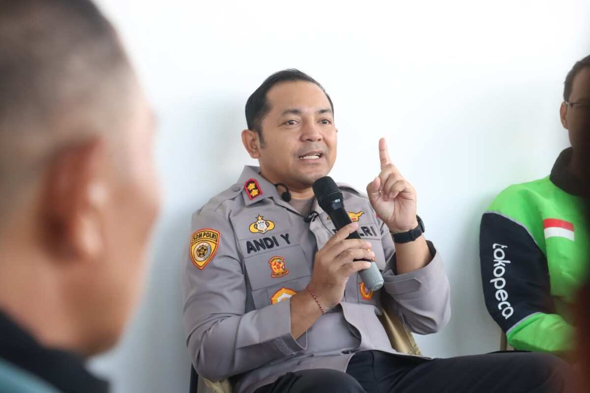 Polres Mojokerto Sulap Pos Kenanten Jadi Stasiun Terpadu Ramah Ojol, Dilengkapi IGD dan Peralatan Medis Polres Mojokerto Sulap Pos Kenanten Jadi Stasiun Terpadu Ramah Ojol, Dilengkapi IGD dan Peralatan Medis