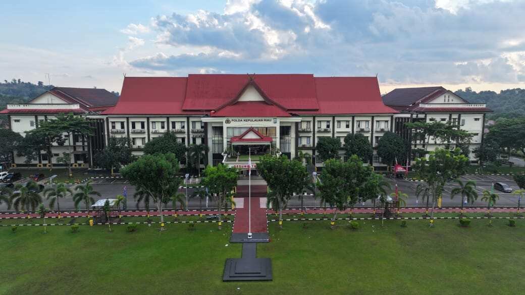 SEJUMLAH PEJABAT UTAMA DAN KAPOLRES DI LINGKUNGAN POLDA KEPRI BERGANTI, BAGIAN DARI PENYEGARAN ORGANISASI