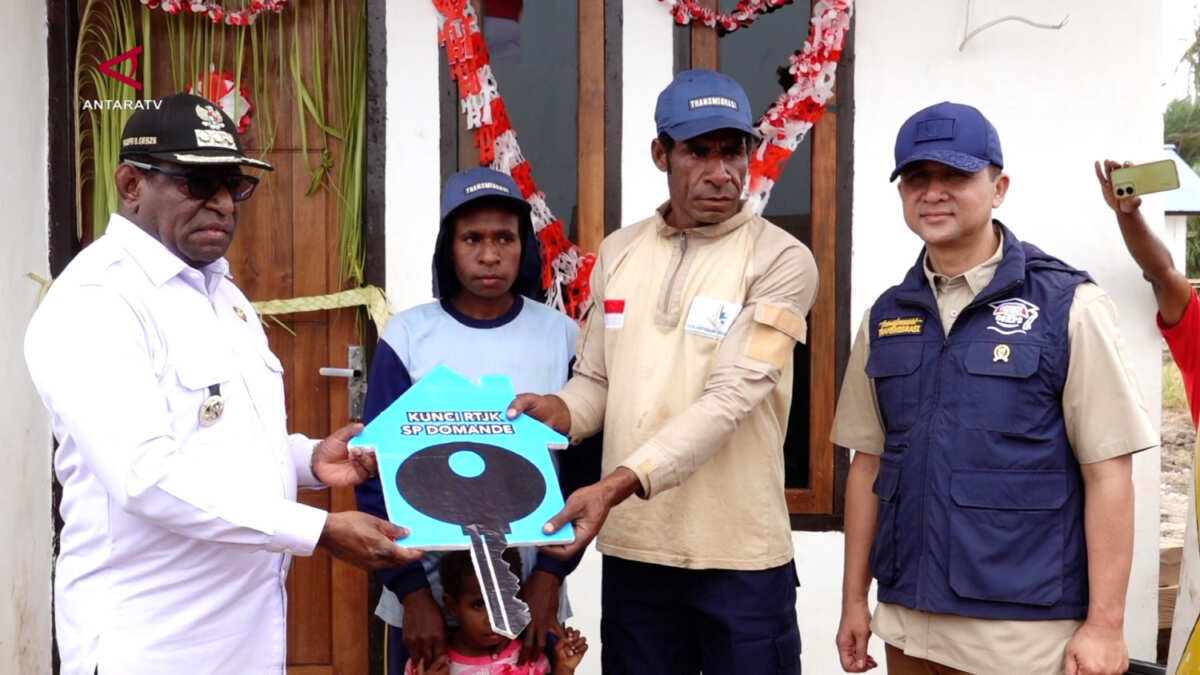 Peresmian 100 Rumah Layak Huni di Domande, Kabupaten Merauke