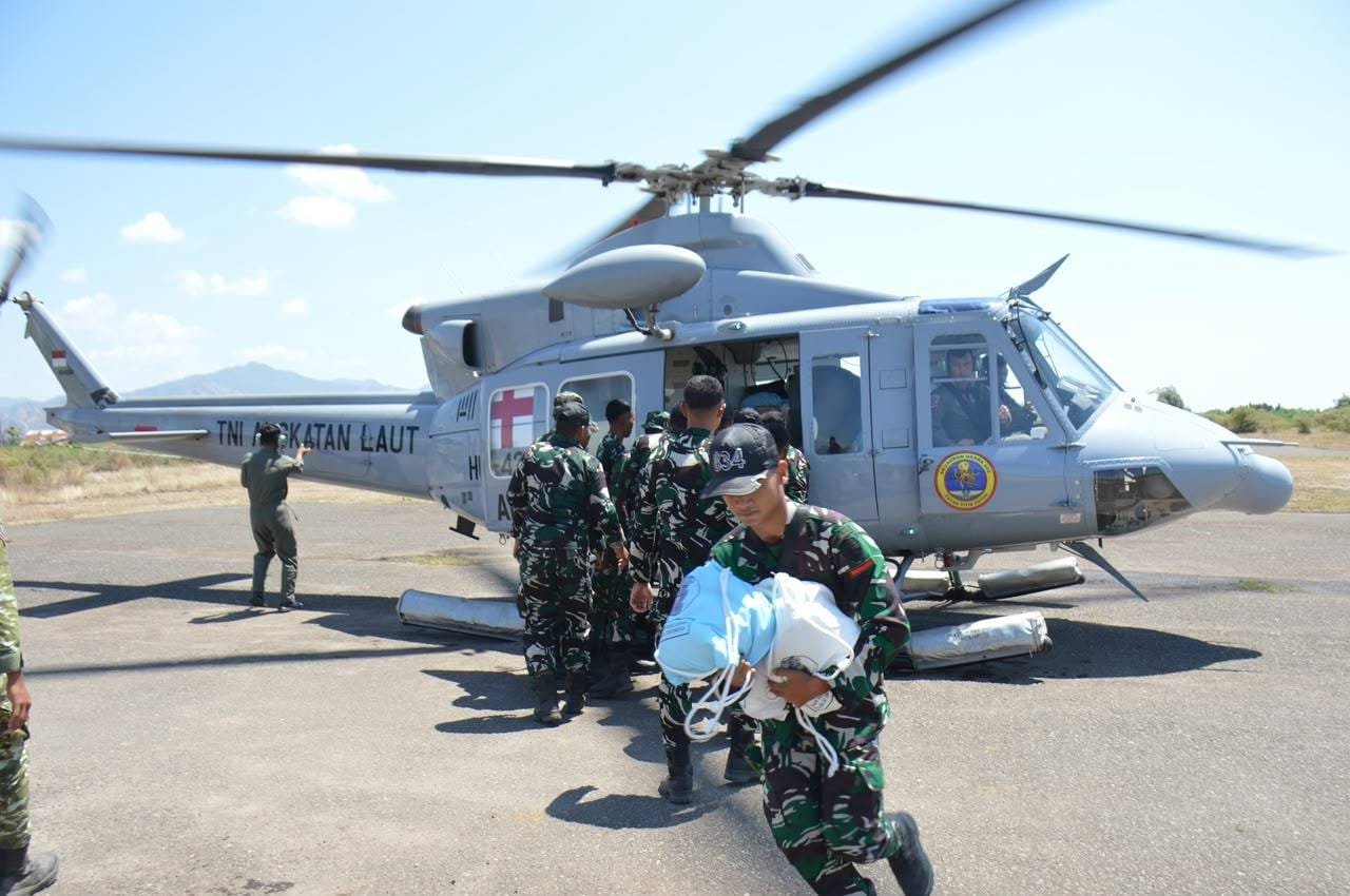 Optimalkan Bantuan Untuk Korban Gempa NTT, TNI Kerahkan 1.265 Personel dan Salurkan 188 Ton Bantuan Optimalkan Bantuan Untuk Korban Gempa NTT, TNI Kerahkan 1.265 Personel dan Salurkan 188 Ton Bantuan