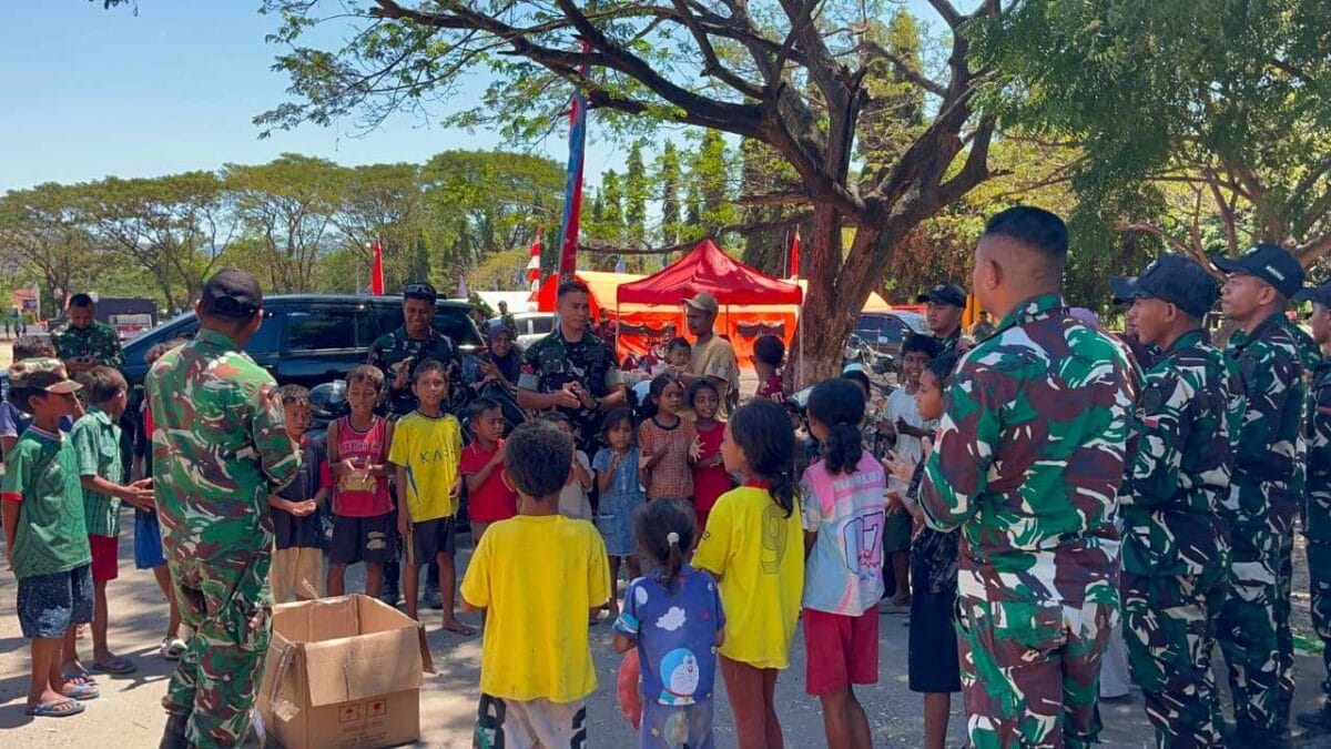 Prajurit Korem 161/Wira Sakti Hadirkan Keceriaan bagi Anak-Anak Terdampak Gempa NTT