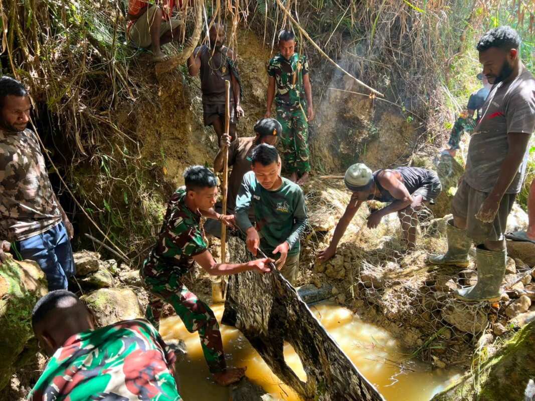 PLTMH Hadir di Kampung Tabukeker, Buka Akses Listrik dan Air Bersih bagi Masyarakat