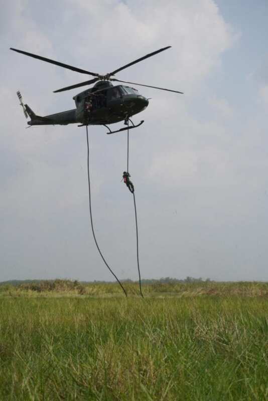 TNI Percepat Penanganan Karhutla Way Kambas, Tim Alfa Diterjunkan dari Udara